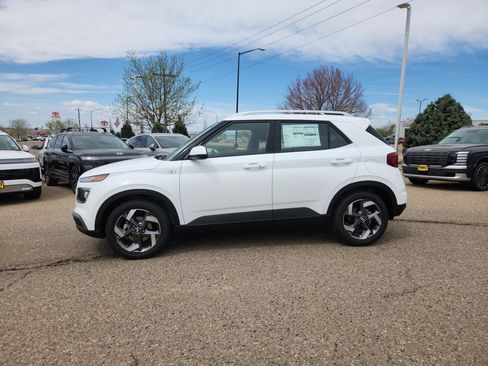 New 2026 Hyundai Venue SEL image 2