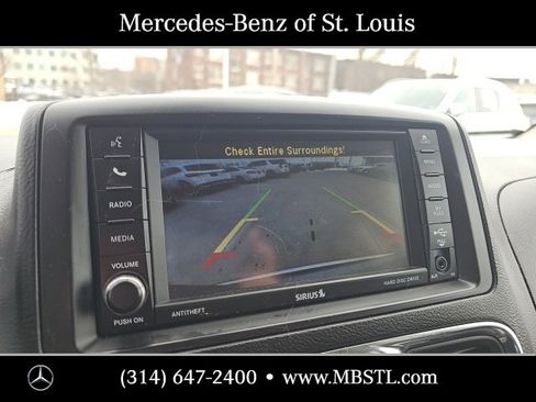 Used 2016 Chrysler Town & Country Touring-L w/ Driver Convenience Group image 34