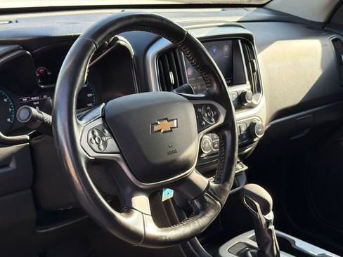 Used 2022 Chevrolet Colorado LT w/ Fleet Safety Package image 11