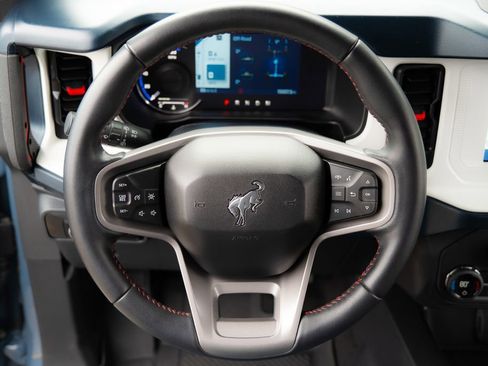 Used 2023 Ford Bronco Heritage Edition image 15