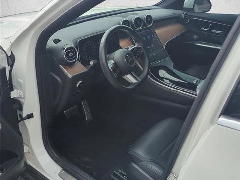 Used 2023 Mercedes-Benz GLC 300 4MATIC image 11