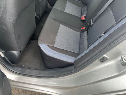 Used 2025 Nissan Versa SV FWD image 23