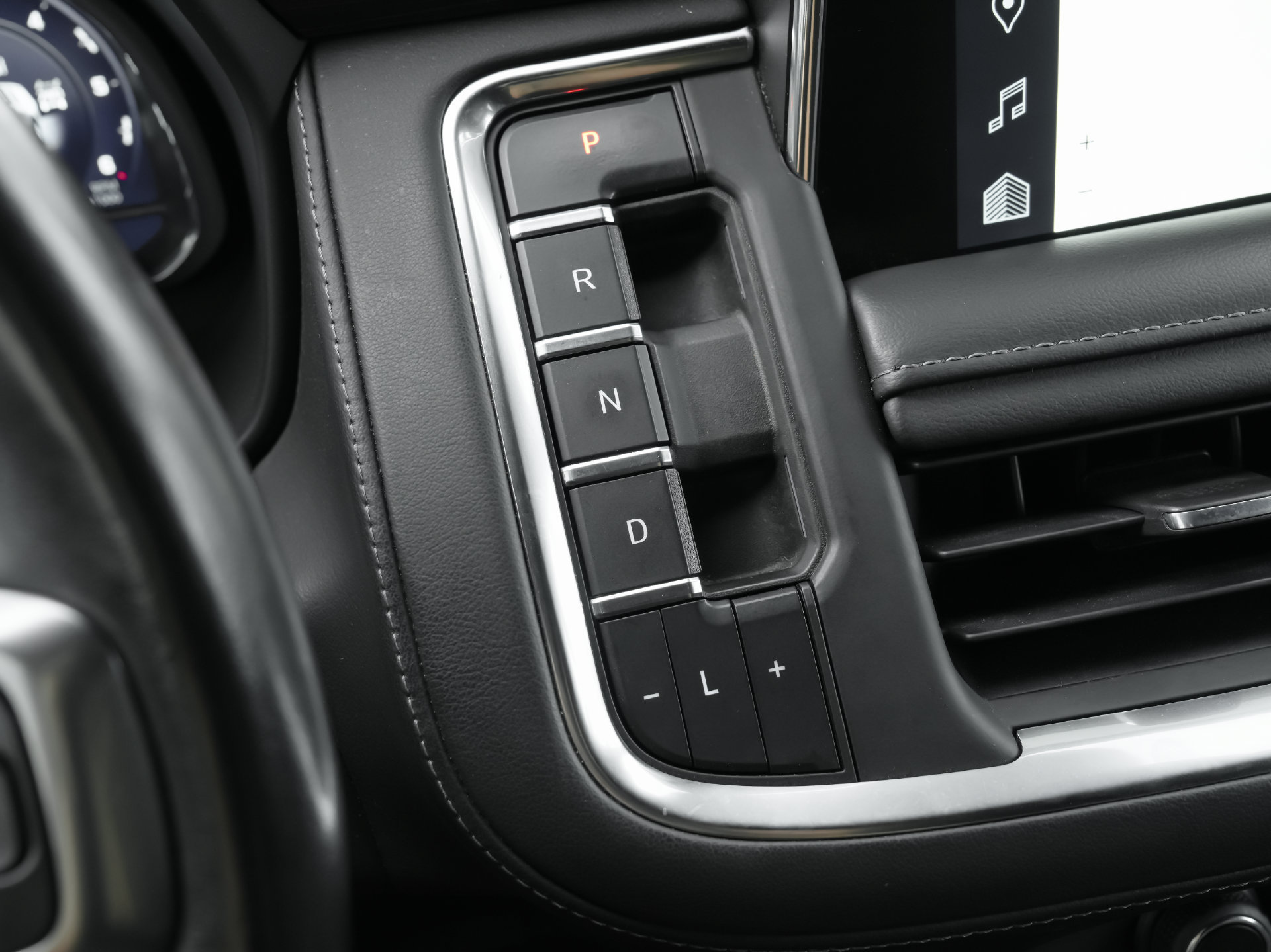 Used 2023 Chevrolet Tahoe LT AWD/4WD image 18