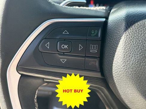 Used 2024 Jeep Grand Cherokee L Altitude AWD/4WD image 27