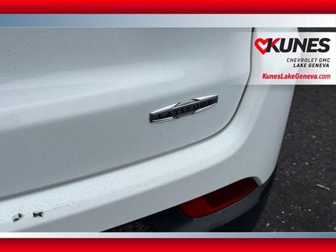 Used 2025 Jeep Compass Latitude image 7