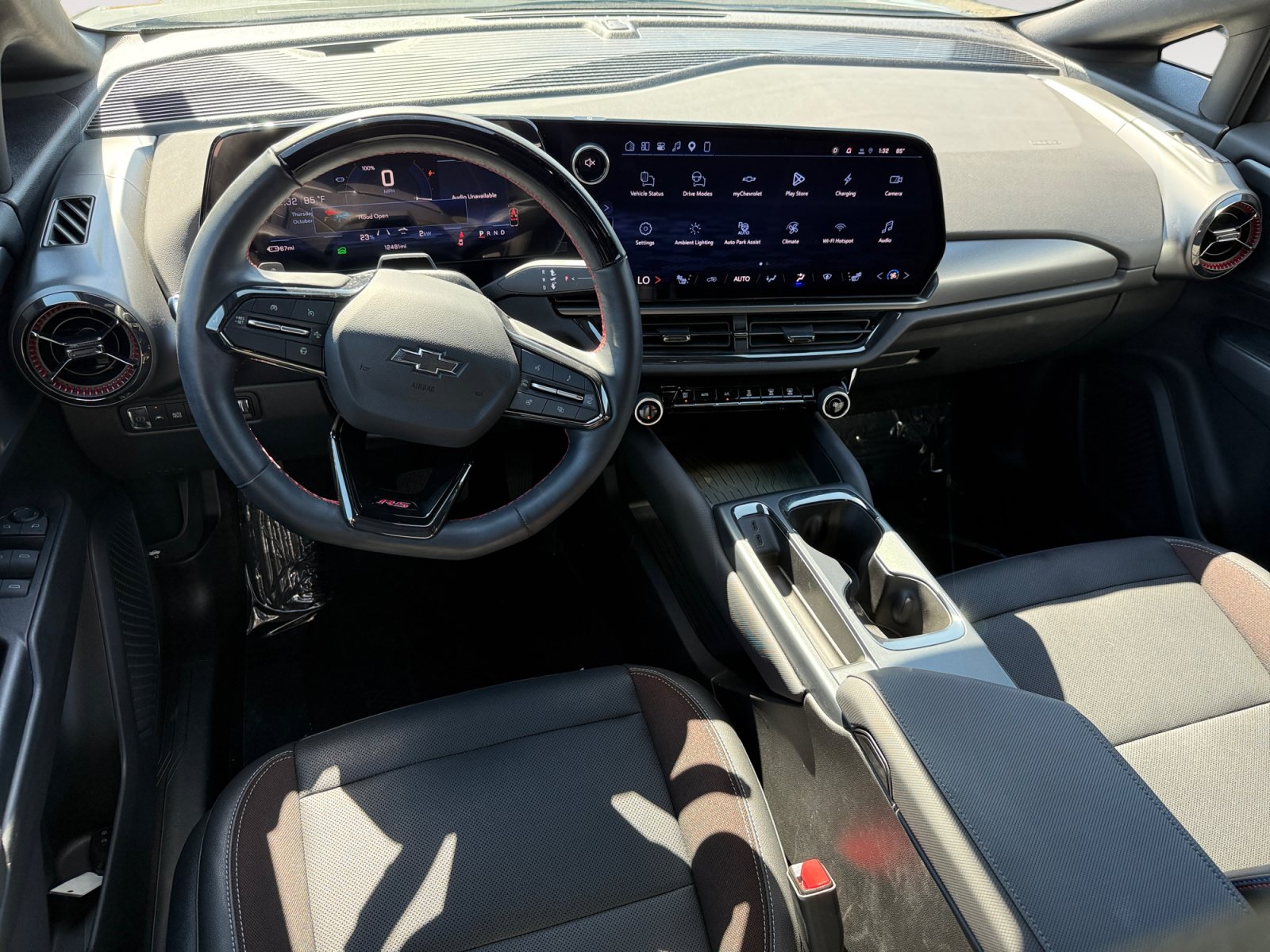 Used 2024 Chevrolet Equinox EV RS FWD image 15