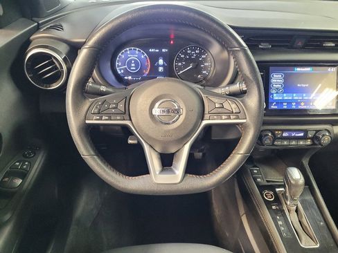 Used 2021 Nissan Kicks SR w/ SR Premium Package FWD image 22
