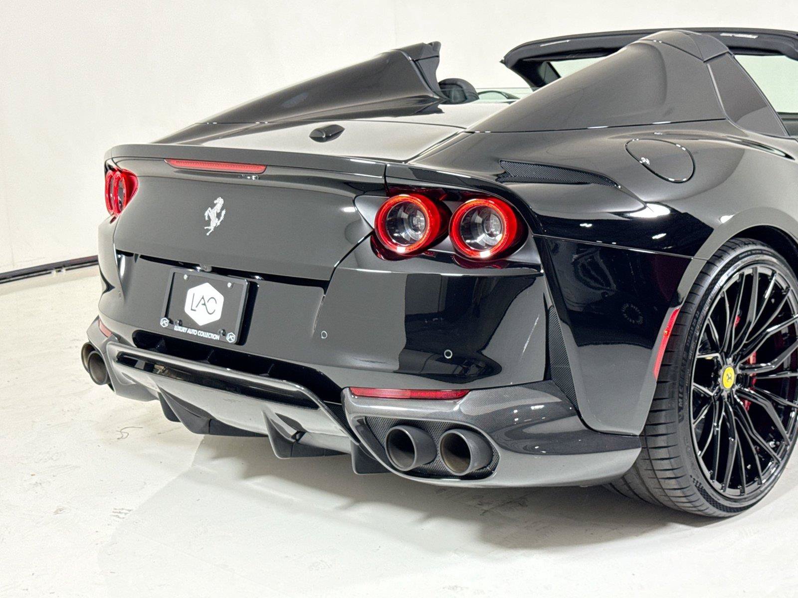 Used 2021 Ferrari 812 GTS RWD image 39
