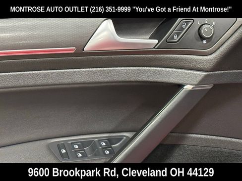 Used 2020 Volkswagen GTI SE image 12