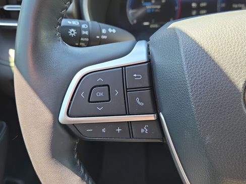 Used 2023 Toyota Highlander Limited AWD/4WD image 21
