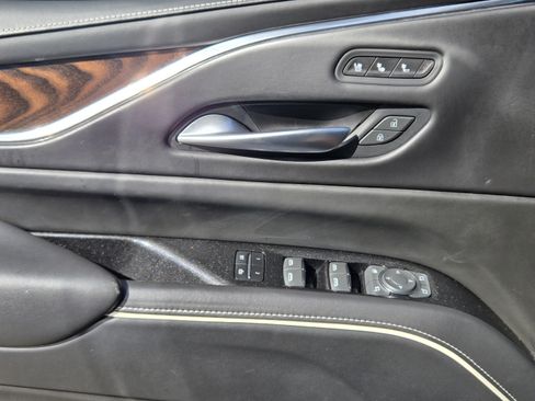 Used 2023 Cadillac Escalade Sport Platinum w/ LPO, Floor Liner Package AWD/4WD image 31