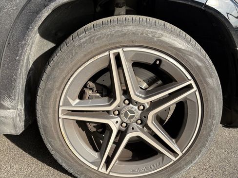 Used 2022 Mercedes-Benz GLS 450 4MATIC image 25