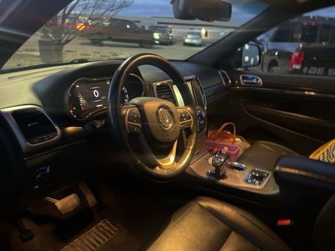 Used 2014 Jeep Grand Cherokee Limited image 3