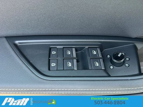 Used 2021 Audi e-tron Premium w/ Convenience Plus Package AWD/4WD image 14