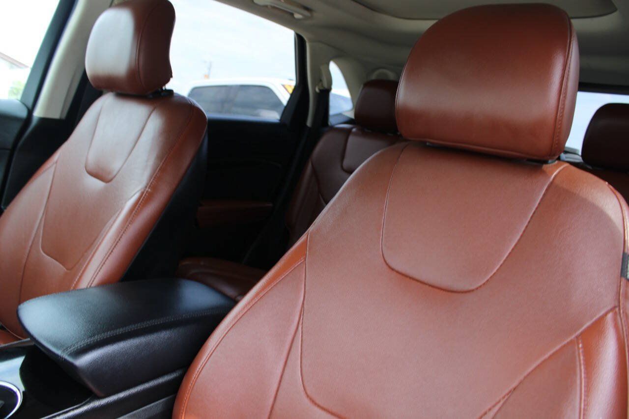 Used 2015 Ford Edge Titanium w/ Equipment Group 301A FWD image 20
