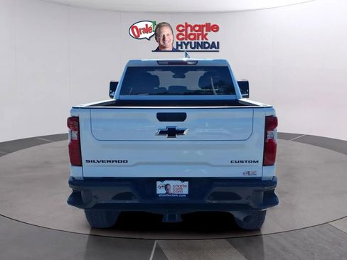 Used 2025 Chevrolet Silverado 2500 Custom w/ Custom Value Package image 4