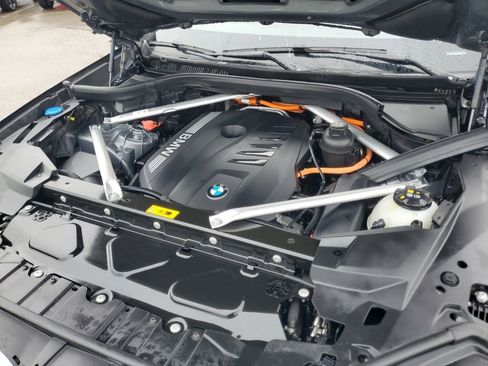 Used 2025 BMW X5 xDrive50e image 36