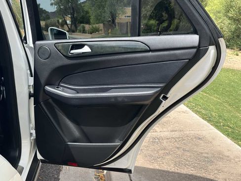 Used 2018 Mercedes-Benz GLE 350 w/ Premium 1 Package image 38