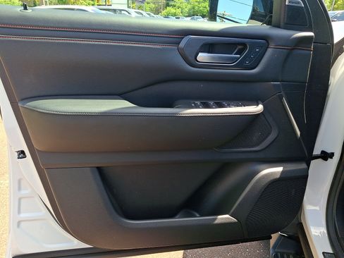 Used 2026 Nissan Armada PRO-4X w/ Captain's Chari Seat Package AWD/4WD image 14