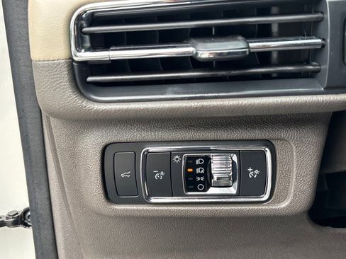 Used 2022 Lincoln Corsair FWD image 23