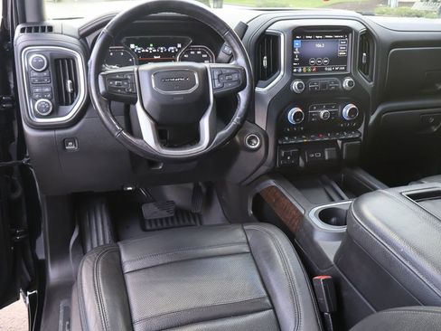 Used 2021 GMC Sierra 2500 Denali w/ Denali Black Diamond Edition image 25