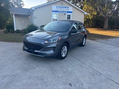 Used 2022 Ford Escape SE