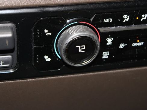 Used 2023 Chevrolet Silverado 1500 LT AWD/4WD image 30