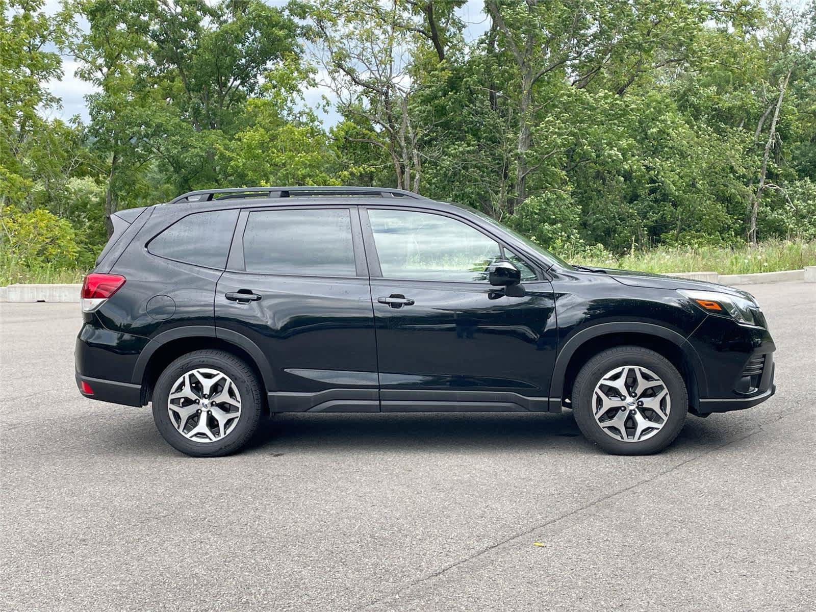 Certified 2024 Subaru Forester Premium AWD/4WD image 4