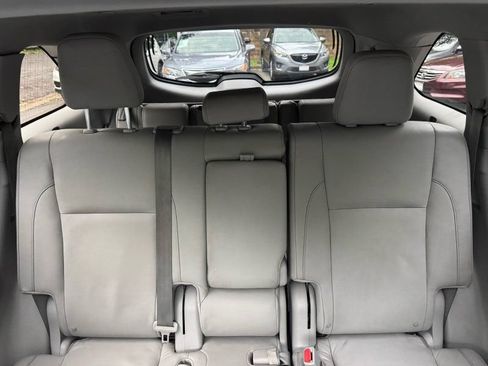 Used 2015 Toyota Highlander XLE AWD/4WD image 18