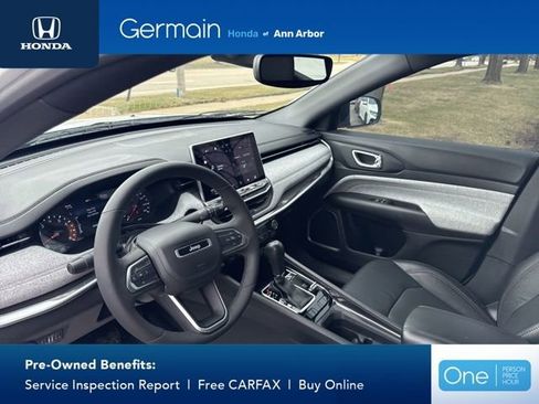 Used 2023 Jeep Compass Latitude image 15