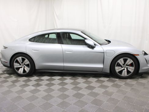 Used 2021 Porsche Taycan 4S AWD/4WD image 29