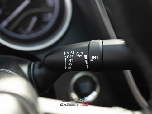 Used 2021 Toyota Camry XLE image 25