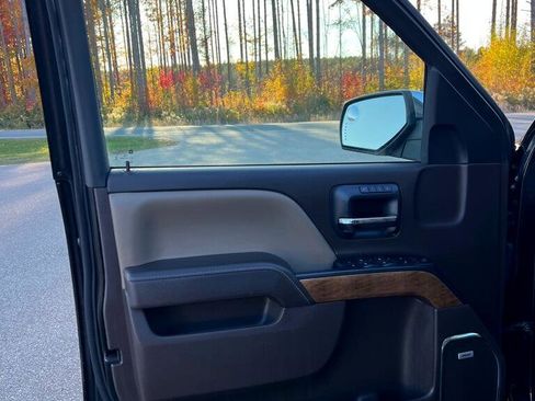 Used 2017 Chevrolet Silverado 1500 LTZ w/ Sport Package image 12