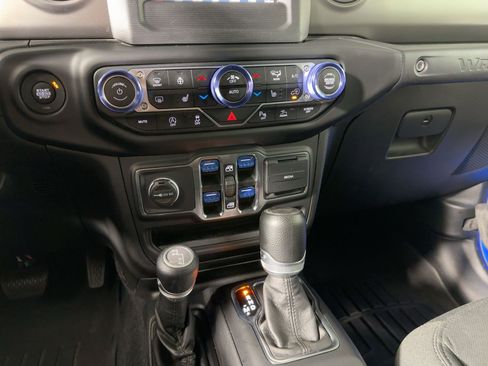 Used 2021 Jeep Wrangler Unlimited Sport image 13