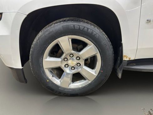 Used 2017 Chevrolet Suburban LT image 33