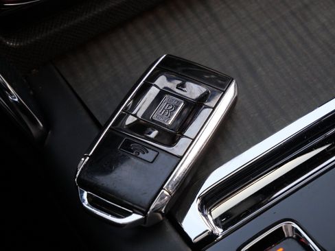 Used 2019 Rolls-Royce Cullinan image 34