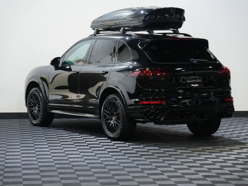 Used 2016 Porsche Cayenne GTS image 8