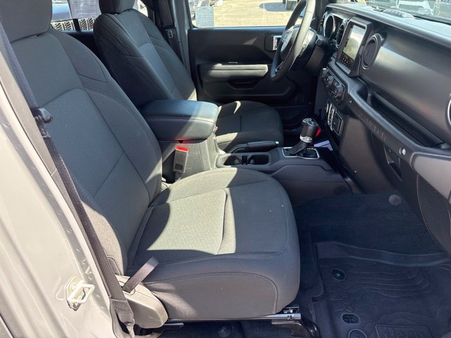 Certified 2023 Jeep Wrangler Unlimited w/ 8.4" Radio Group AWD/4WD image 33