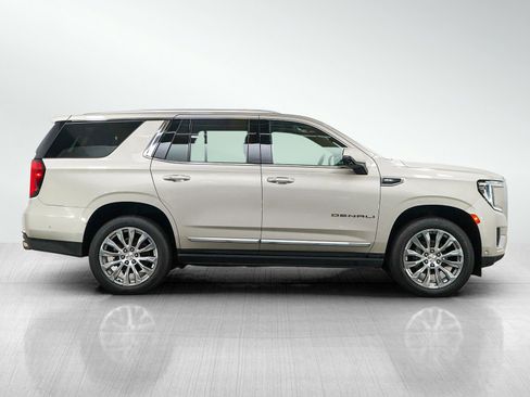 Used 2023 GMC Yukon Denali w/ Advanced Technology Package AWD/4WD image 6