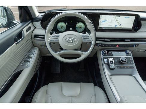 Used 2024 Hyundai Palisade Calligraphy image 22