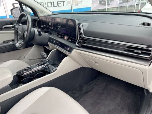 Used 2023 Kia Sportage EX image 28