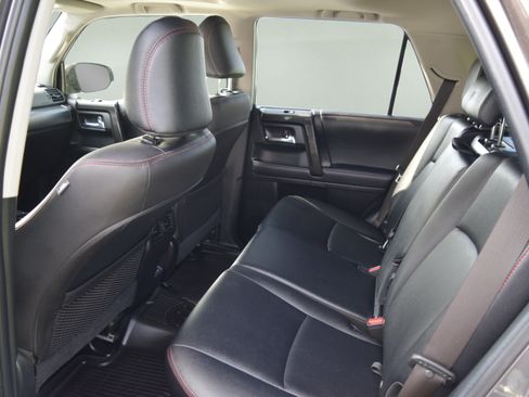 Used 2023 Toyota 4Runner TRD Off-Road Premium w/ Off Road Premium Plus Package AWD/4WD image 10