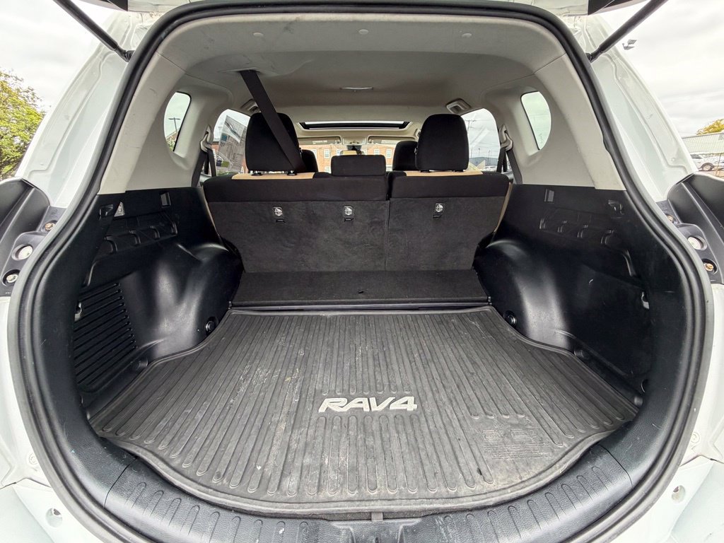 Used 2017 Toyota RAV4 XLE w/ All Weather Liner Package AWD/4WD image 31