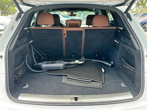 Used 2021 Audi Q5 e Prestige w/ Prestige Package image 29