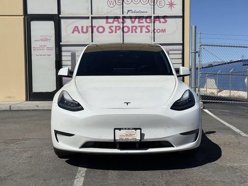 Used 2020 Tesla Model Y Long Range image 3