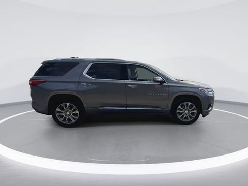 Used 2021 Chevrolet Traverse Premier w/ LPO, Floor Liner Package FWD image 13