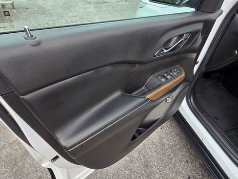 Used 2018 GMC Acadia SLE image 7