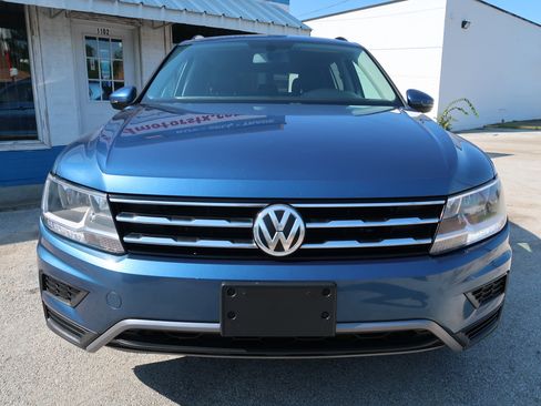 Used 2018 Volkswagen Tiguan SEL image 9