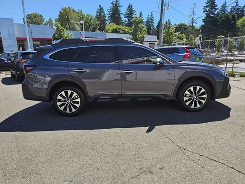 Used 2024 Subaru Outback Touring XT AWD/4WD image 12