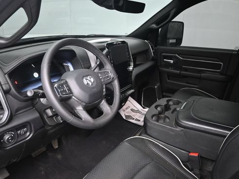 Used 2026 RAM 2500 Laramie AWD/4WD image 18